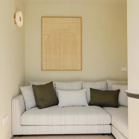 Villa Mediterranean Villa, On One Floor, With Private Heated Pool, Large Garden And Terrace And Close To The Sea, In *