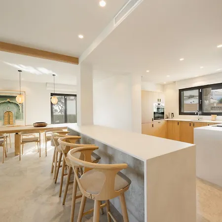 Mediterranean Villa, On One Floor, With Private Heated Pool, Large Garden And Terrace, With Barbecue, And Close To The Sea, In Villa La Cala De Mijas